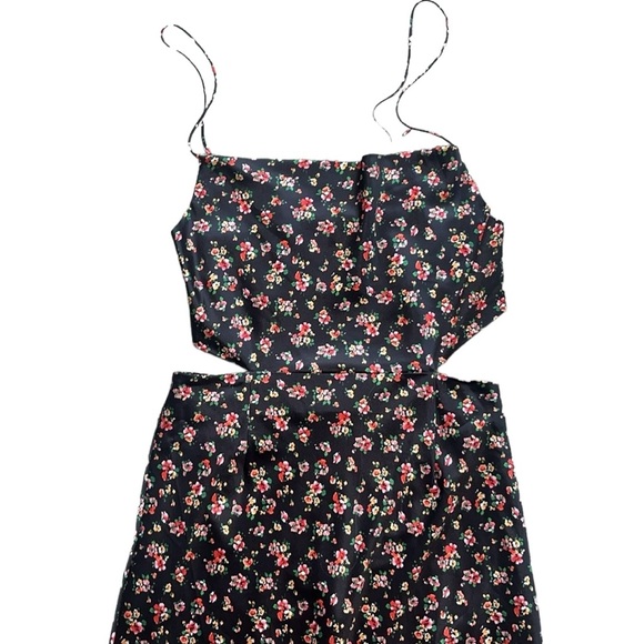 Vici Floral Satin Cutout Maxi Dress Size Medium - Picture 5 of 12